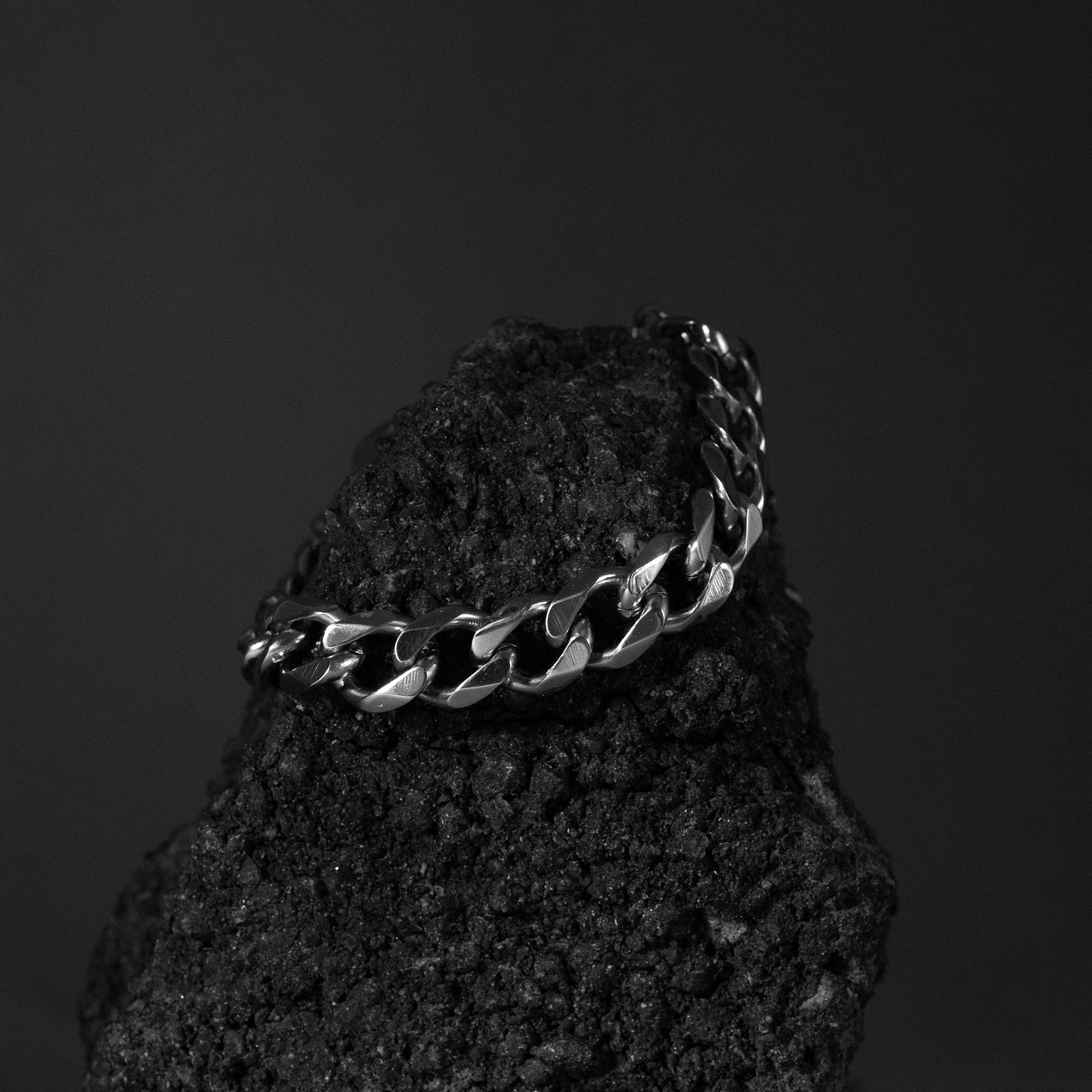 Men's Chain Bracelets | Akitsune Online Shop for Premium Jewelry