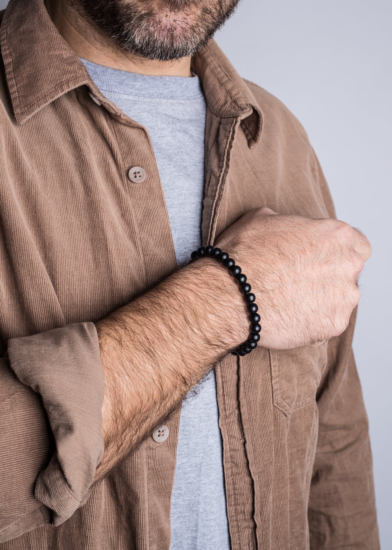 AK-B-ART-01-Akitsune-Artem-Wood-Bracelet-Black-Model-5x4