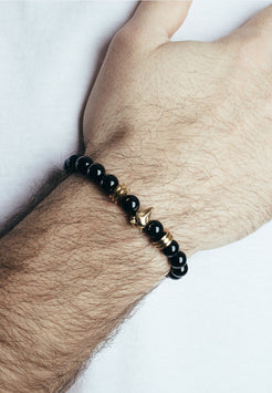 AK-B-OBS-04-Akitsune-Obsidian-Beaded-Bracelet-Fox-Gold-Black-Model-2-5x4