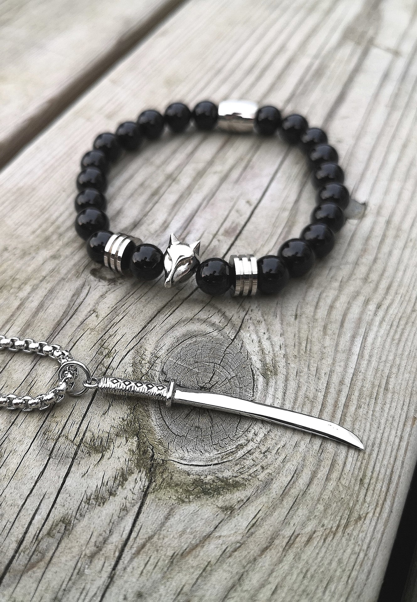 AK-B-OBS-06-Akitsune-Obsidian-Beaded-Bracelet-Fox-Silver-Black-Mood