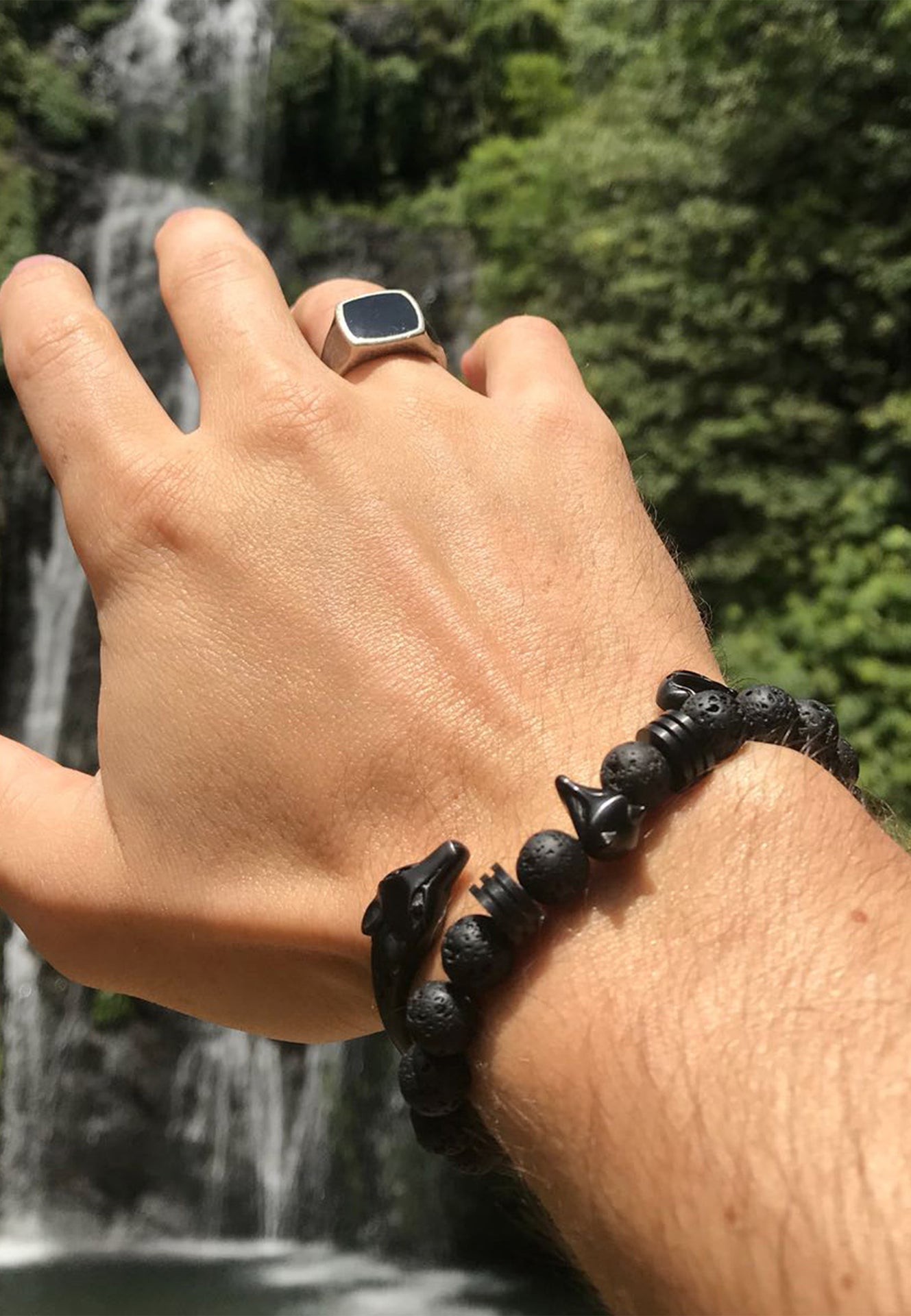 AK-B-OBS-09-Akitsune-Obsidian-Beaded-Bracelet-Fox-Black-Black-Lava-Mood-2