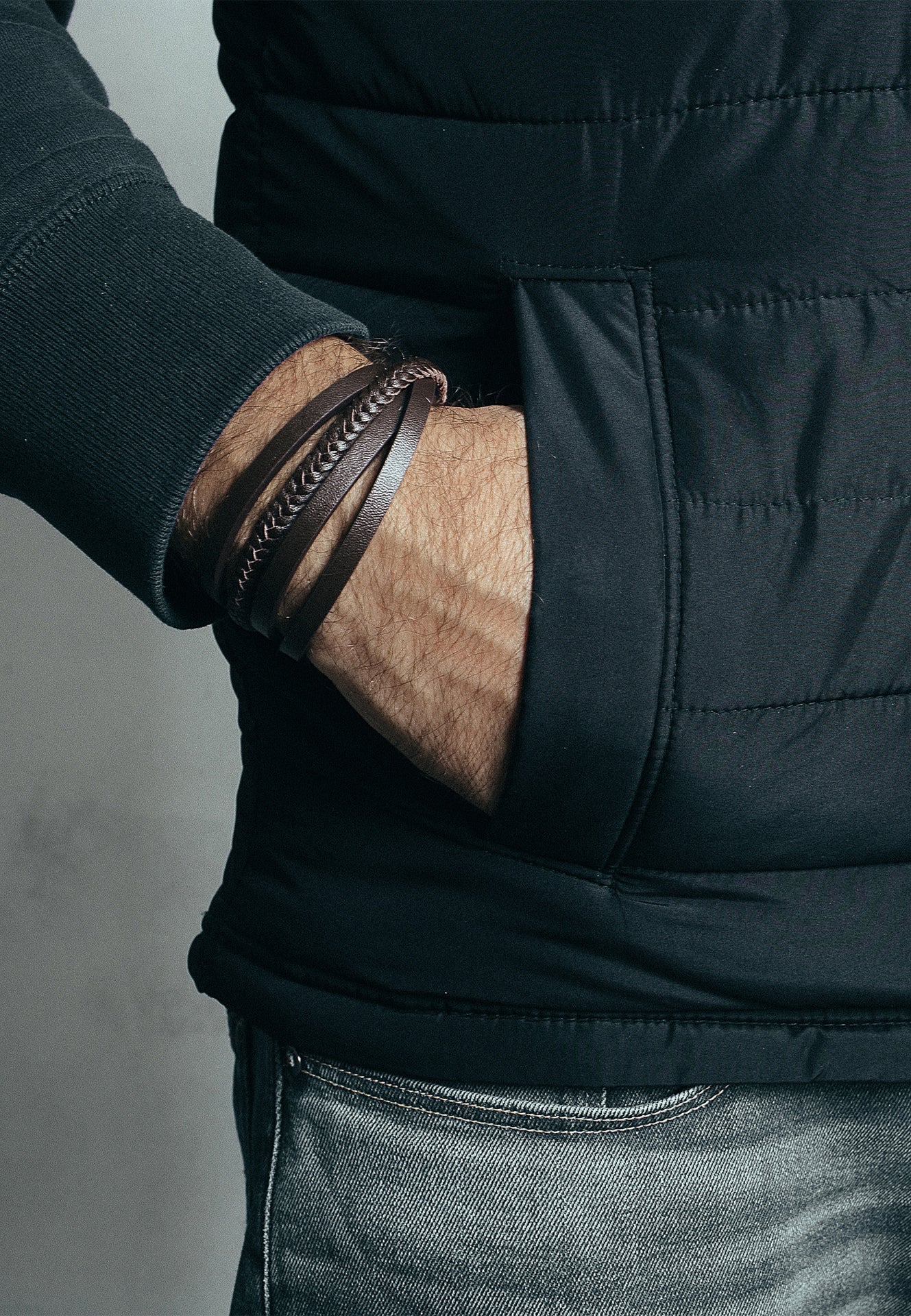 AK-B-PAT-02-Akitsune-Pathfinder-Synthetic-Leather-Bracelet-Matte-Black-Brown-Model-2