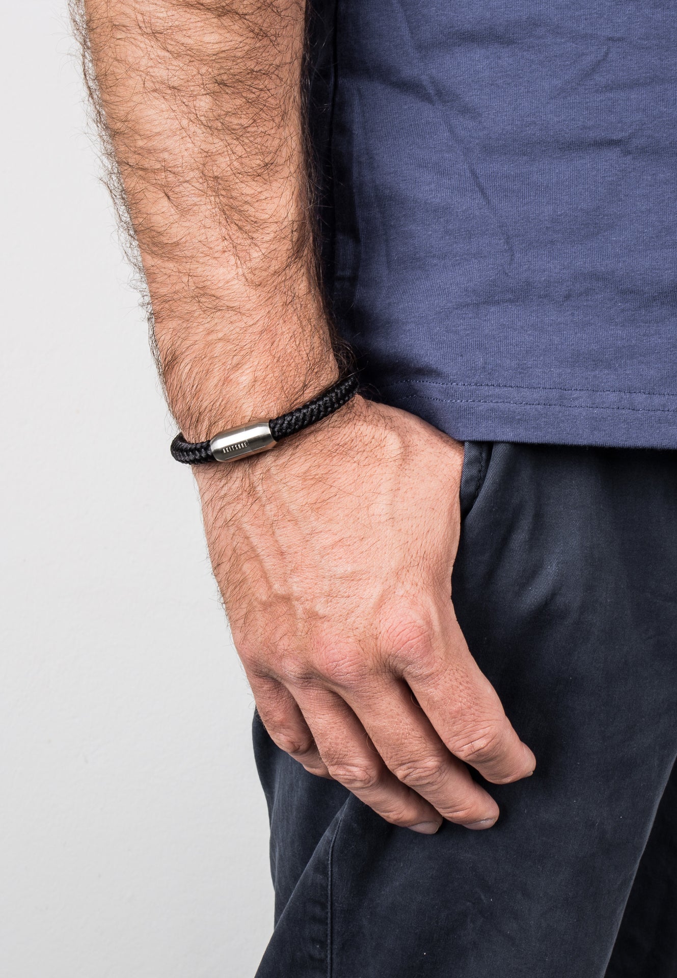 AK-B-POR-01-Akitsune-Portus-Nautical-Bracelet-Silver-Black-Model-5x4