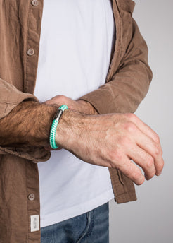 AK-B-POR-12-Akitsune-Portus-Bracelet-Silver-Mintgreen-Model