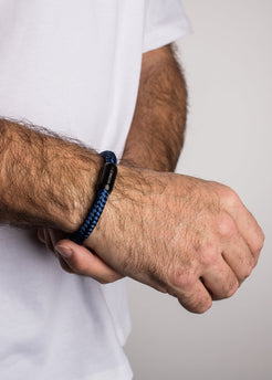 AK-B-POR-13-Akitsune-Portus-Nautical-Rope-Bracelet-Matte-Black-Black-Model