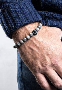 AK-B-REG-06-Akitsune-Regis-Beaded-Bracelet-Mens-Beads-Lion-Map-Stone-Grey-Model