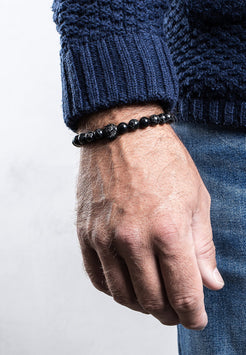 AK-B-REG-09-Akitsune-Regis-Beaded-Bracelet-Mens-Beads-Lion-Matte-Black-Marble-Model-2