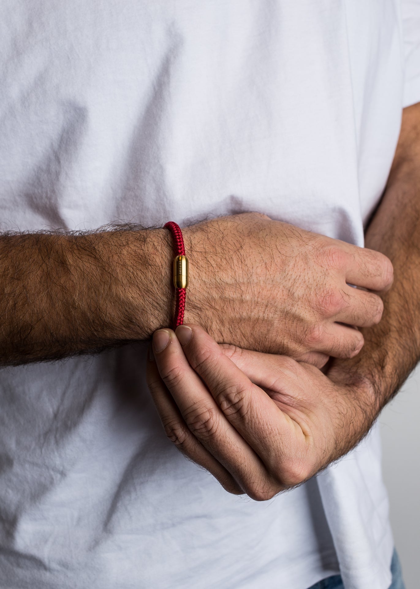 AK-B-SILV-05-Akitsune-Silva-Nylon-Bracelet-Matte-Gold-Winered-Model