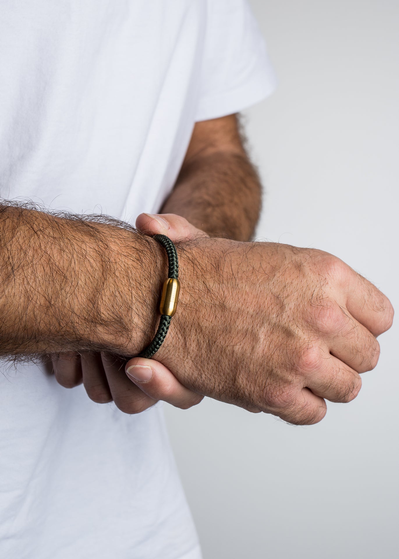 AK-B-SILV-13-Akitsune-Silva-Nylon-Bracelet-Matte-Gold-Green