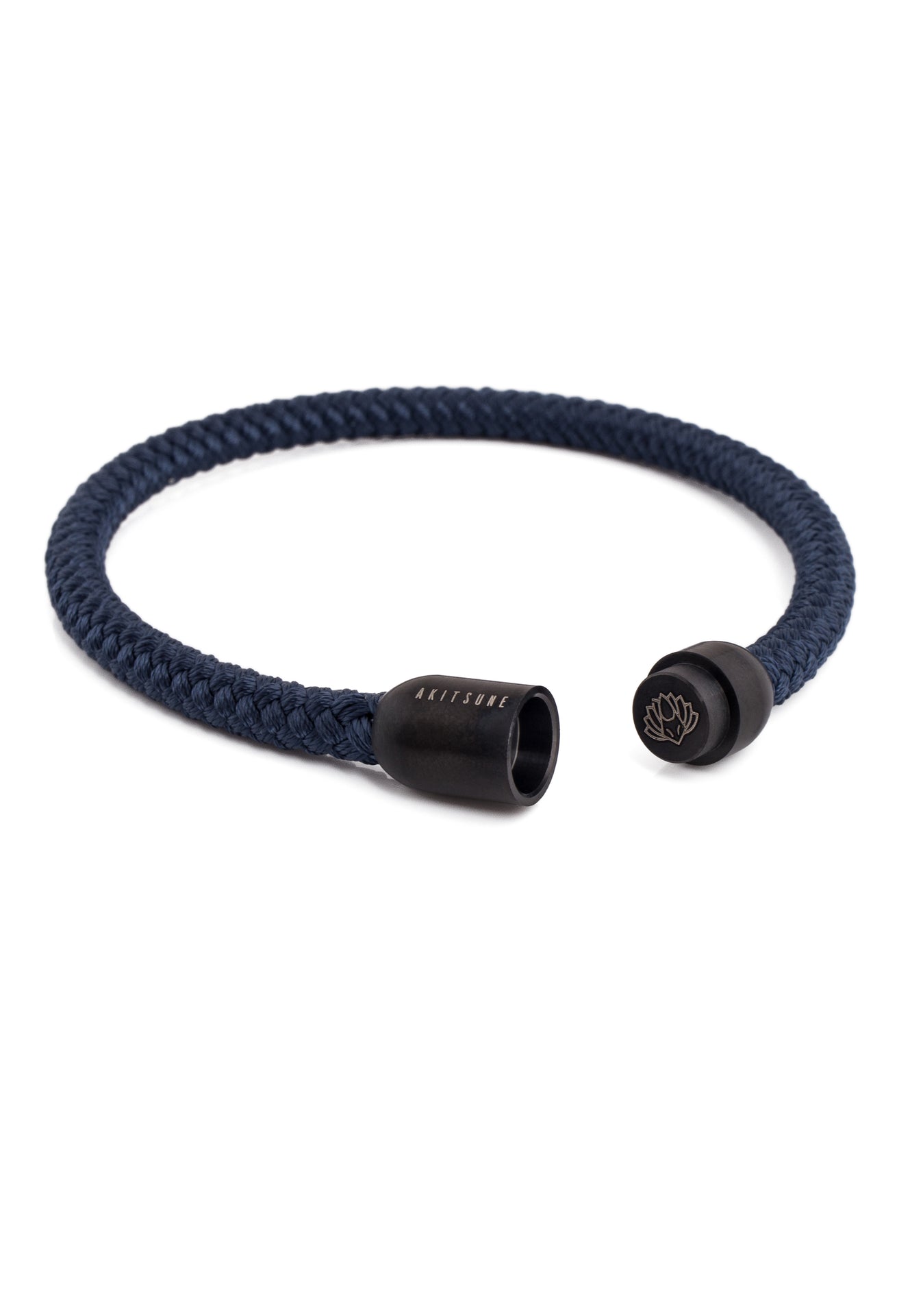 AK-B-SILV-15-Akitsune-Silva-Nylon-Bracelet-Black-Navyblue-Magnet