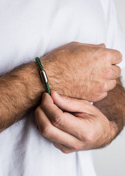 AK-B-SILV-19-Akitsune-Silva-Nylon-Bracelet-Silver-Green-Model