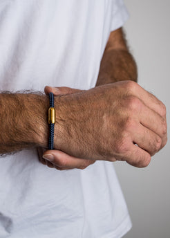 AK-B-SILV-20-Akitsune-Silva-Nylon-Bracelet-Gold-Navyblue-Model