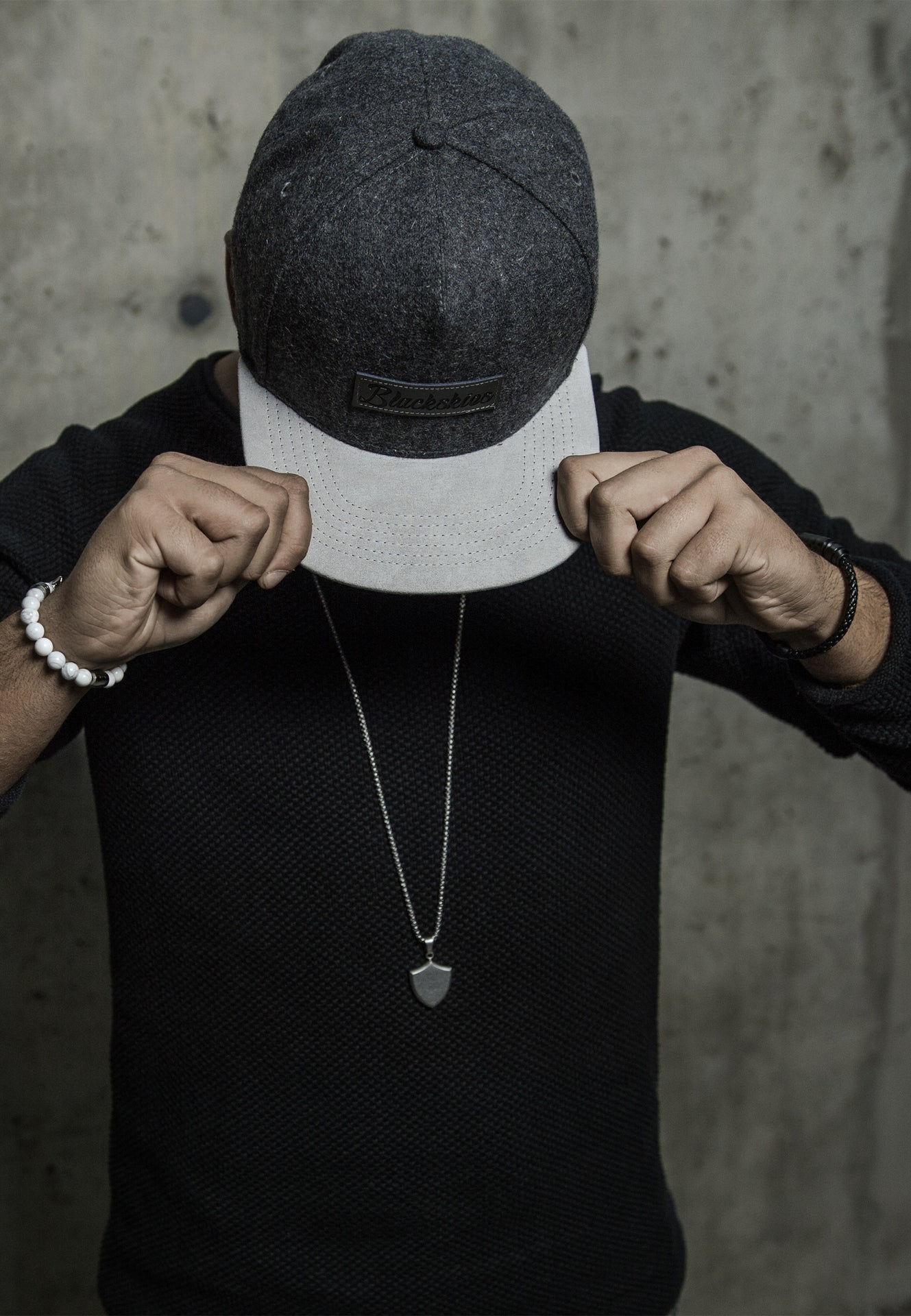 AK-PEN-INS-03-Akitsune-Insignia-Pendant-Silver-Shield-Mood-3