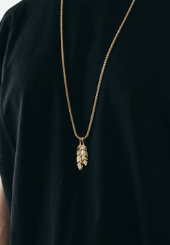 AK-PEN-LEV-0X-Akitsune-Levitas-Feather-Pendant-Necklace-Model