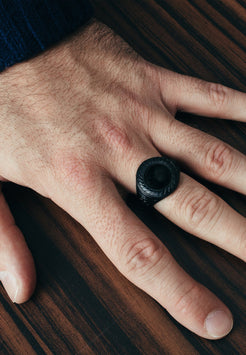 AK-R-MOR-01-Akitsune-Mortis-Ring-Black-Model-5x4mBJVfpbeBhxc2