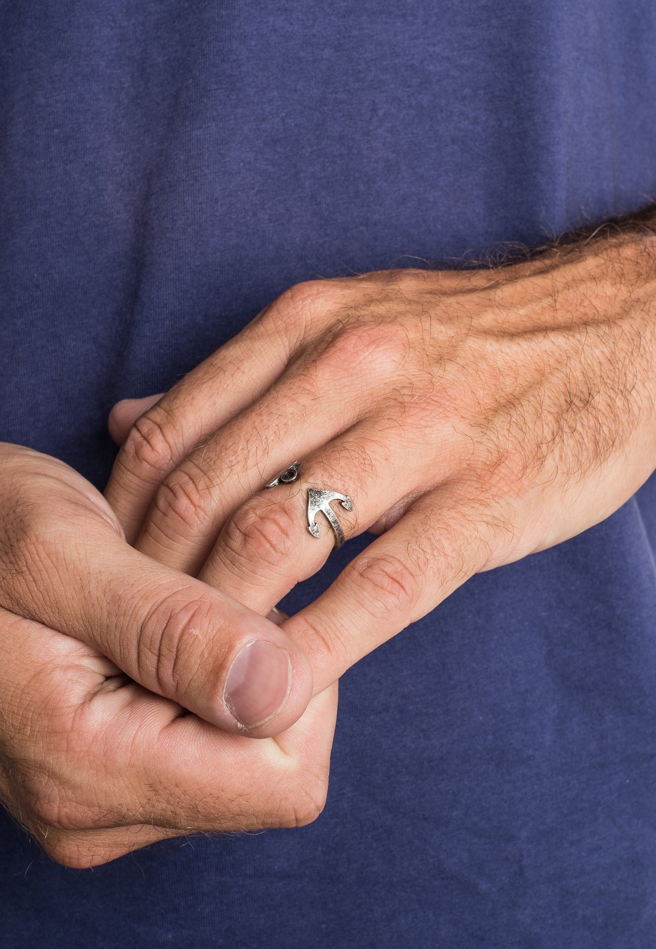 Akitsune-Anchor-Ring-Adjustable-Size-Antique-Silver-Model-Finger