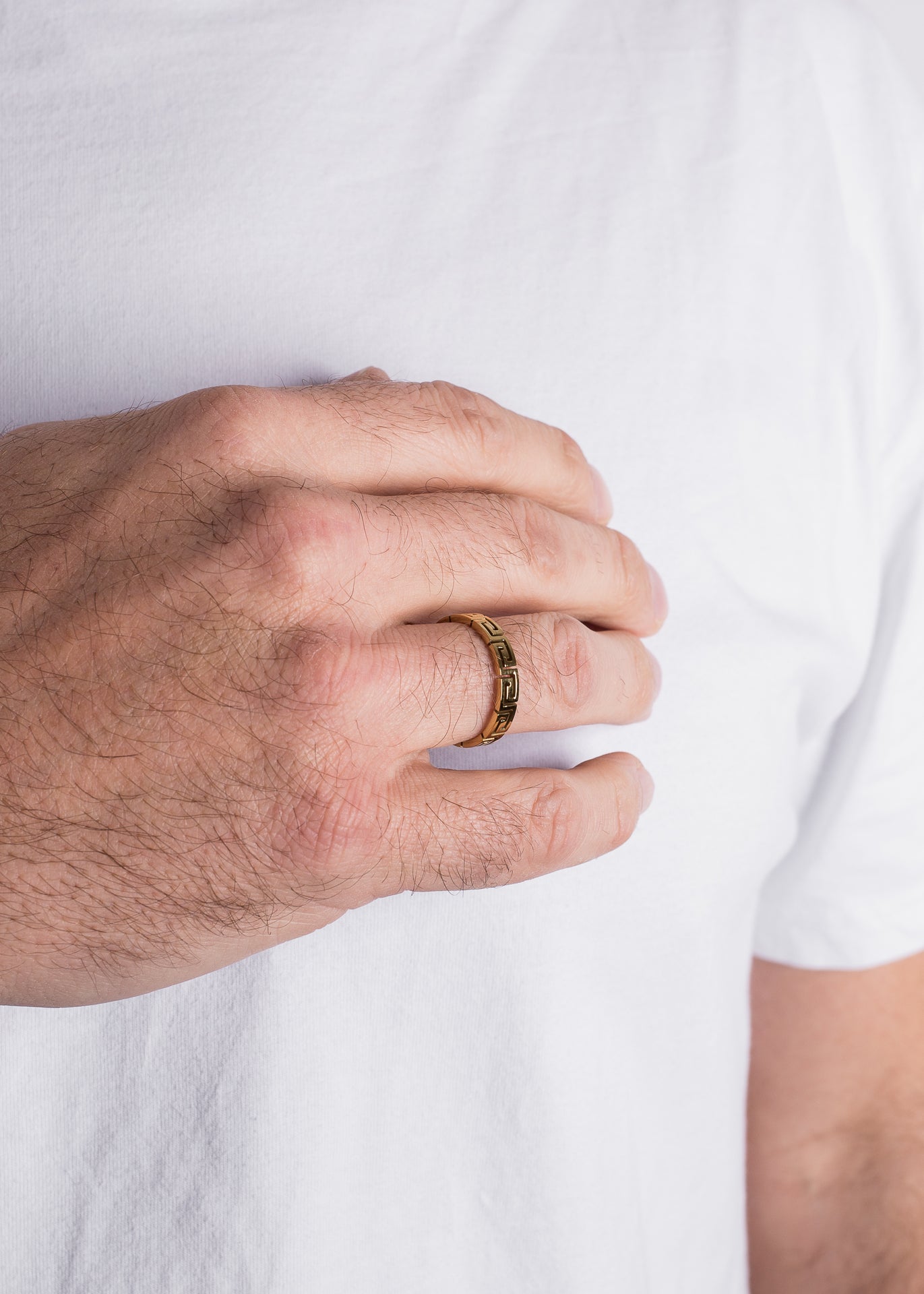 Akitsune-Argius-Ring-Gold-Meander-Model-2