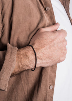 Akitsune-Baca-Chain-Link-Bracelet-Matte-Black-Box-Model-2