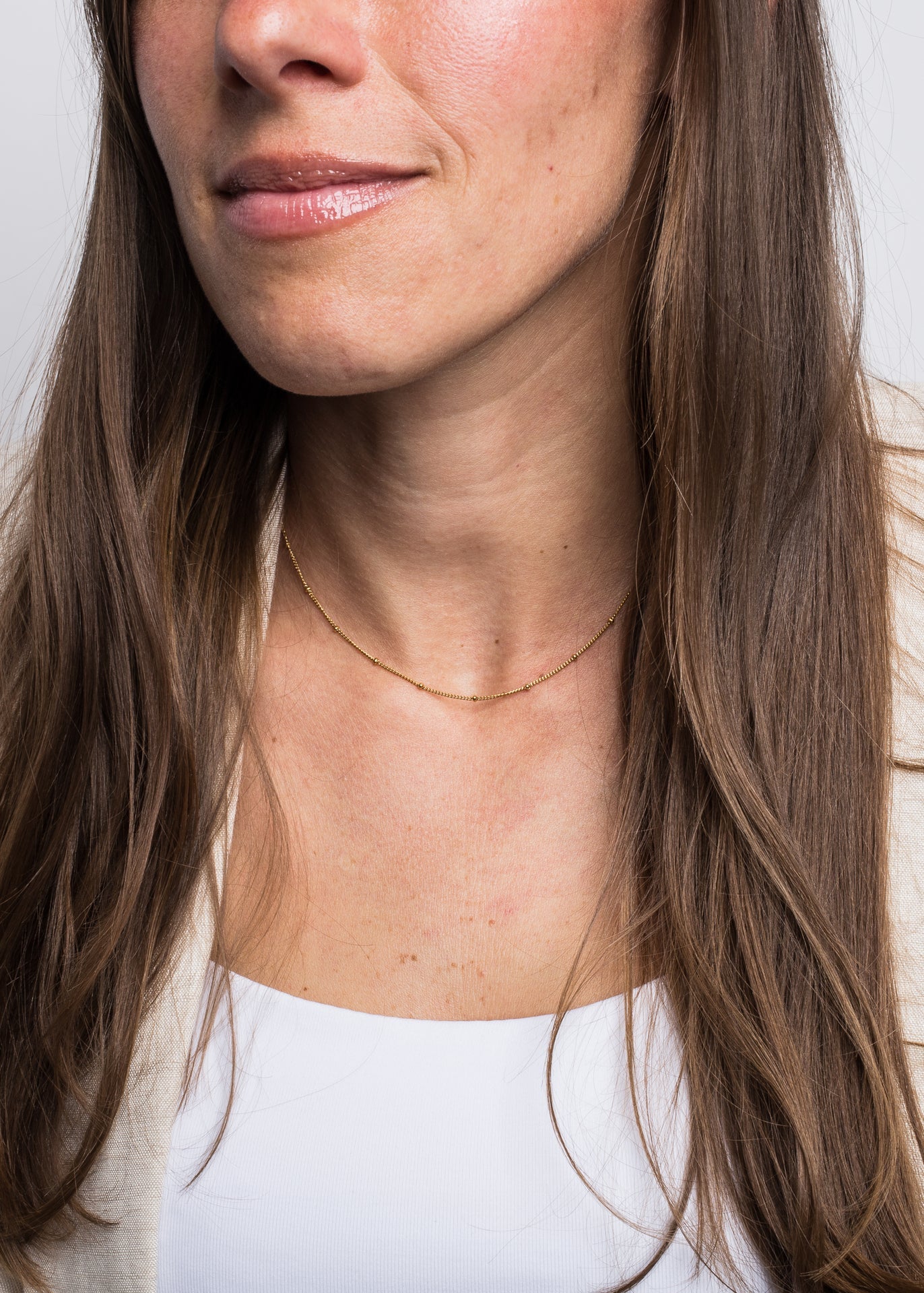 Akitsune-Bliss-Necklace-Gold-Model-3