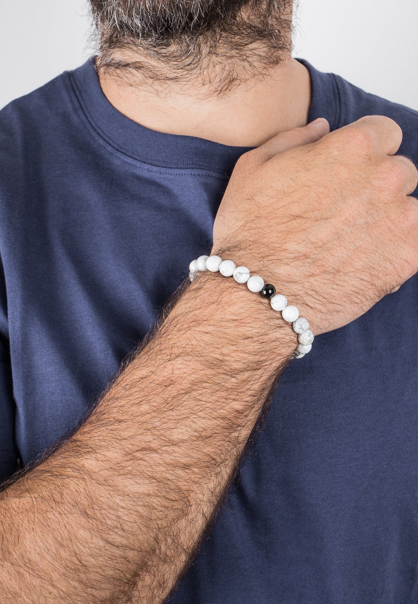 Akitsune-Bracelet-Globae-White-Turqouise-Model-2