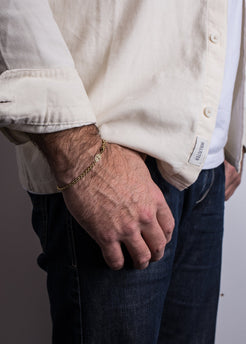 Akitsune-Cor-Wheat-Chain-Bracelet-Gold-Model-2