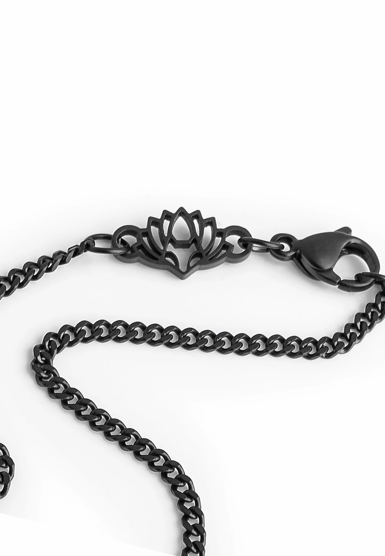 Akitsune-Cuban-Chain-Bracelet-2mm-Matte-Black-Lobster-Detail-2