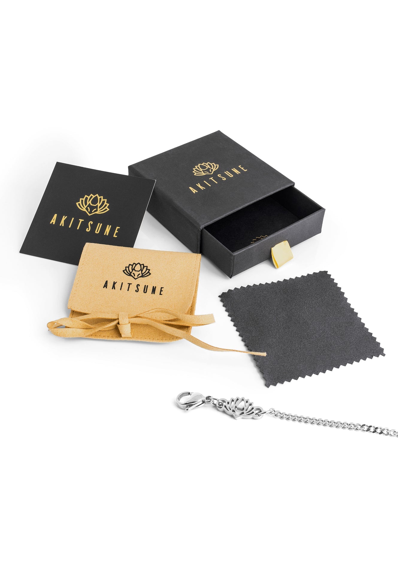 Akitsune-Cuban-Chain-Bracelet-2mm-Silver-Gift-Box