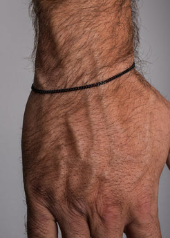 Akitsune-Cuban-Chain-Bracelet-Matte-Black-Model