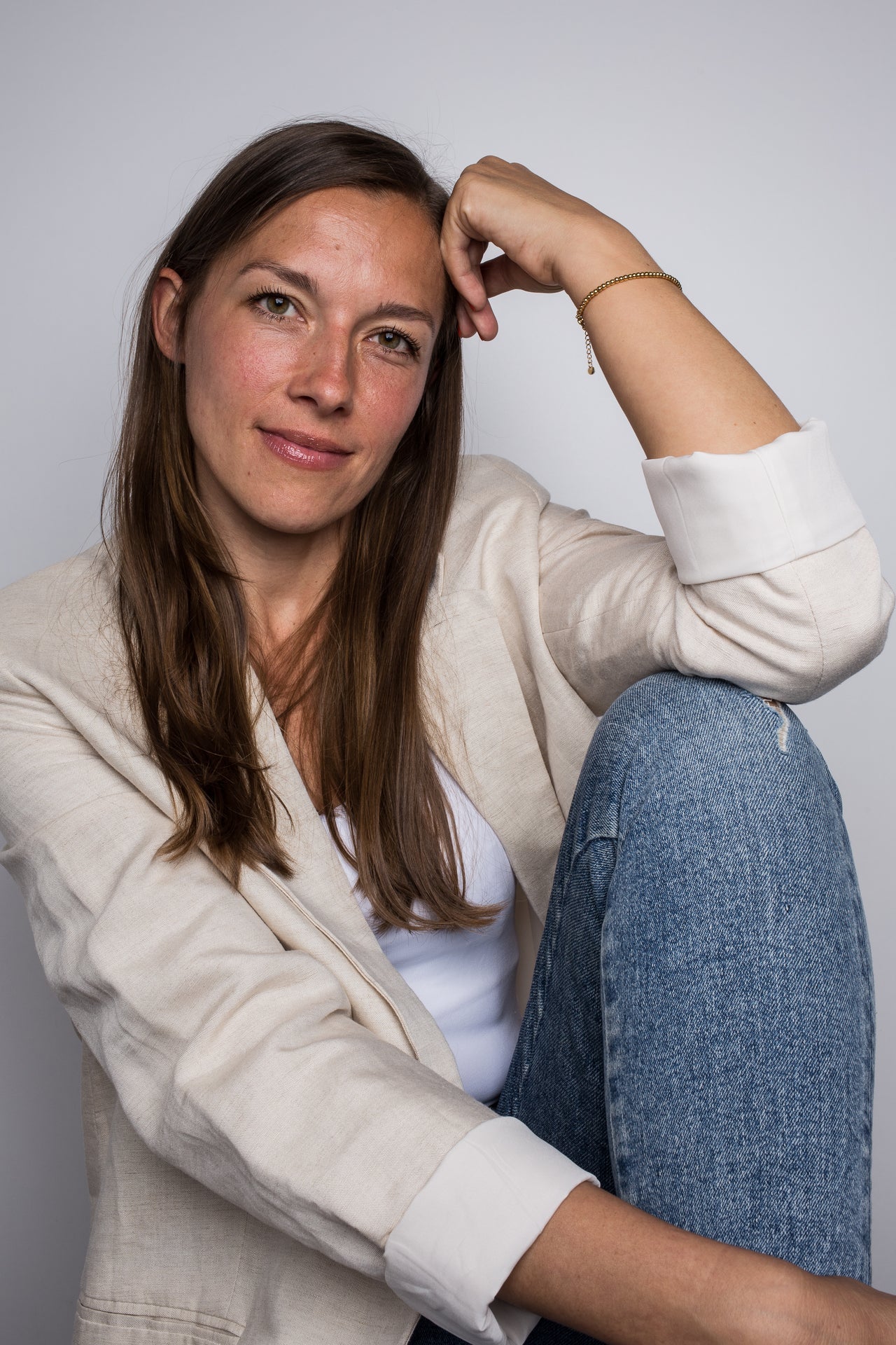 Akitsune-Delight-Bracelet-Gold-Model-1