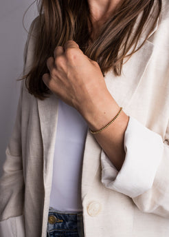 Akitsune-Delight-Bracelet-Gold-Model-4