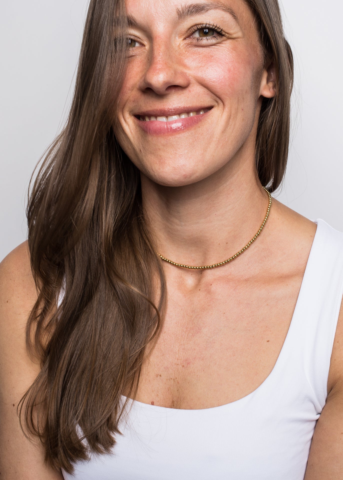 Akitsune-Delight-Necklace-Gold-Model