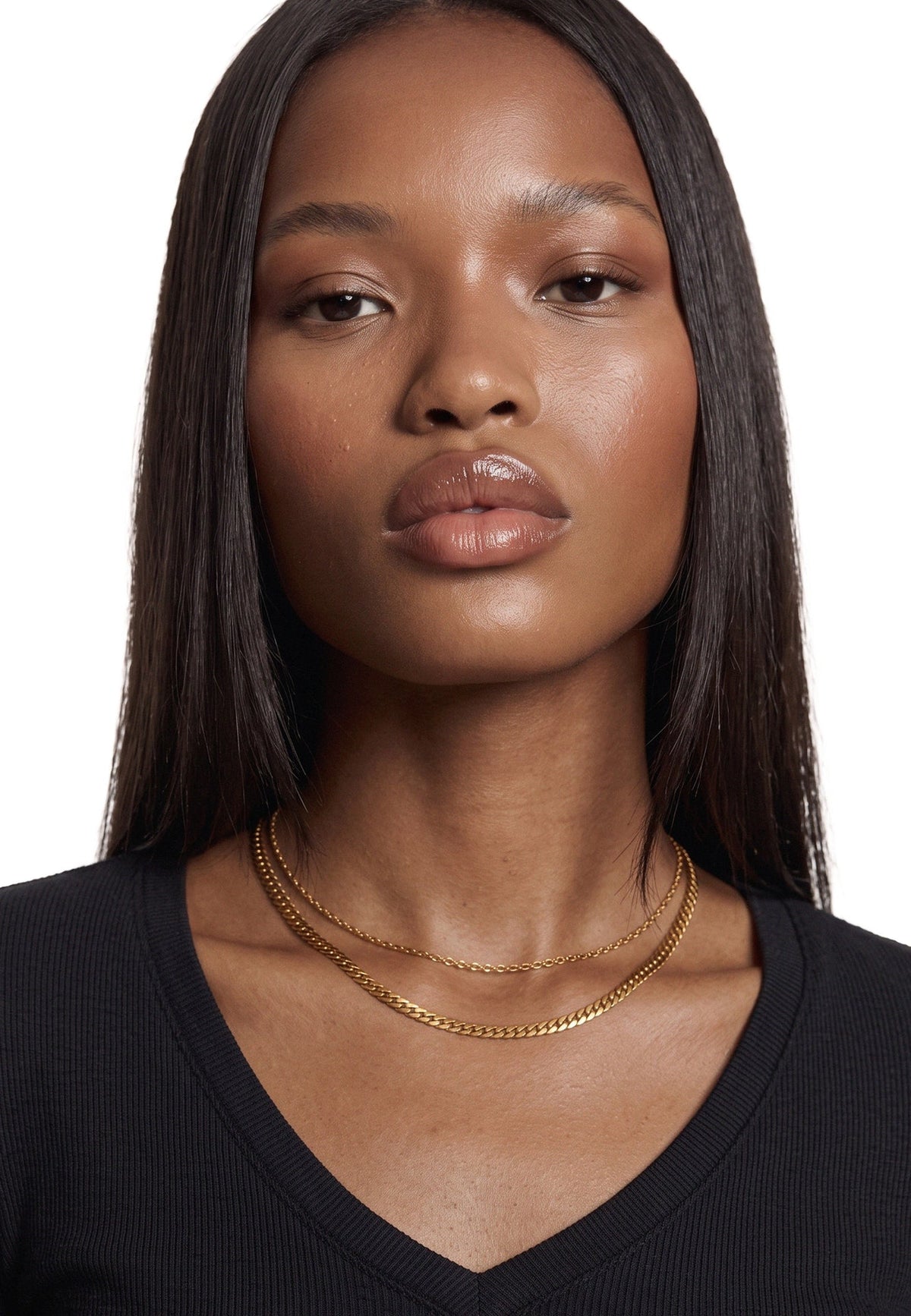Akitsune Elara Necklace Set gold tone, worn by a model