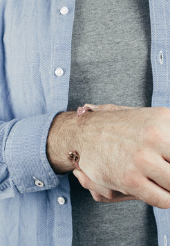 Akitsune-Ferus-Bangle-Rose-Gold-Bracelet-Fox-Model