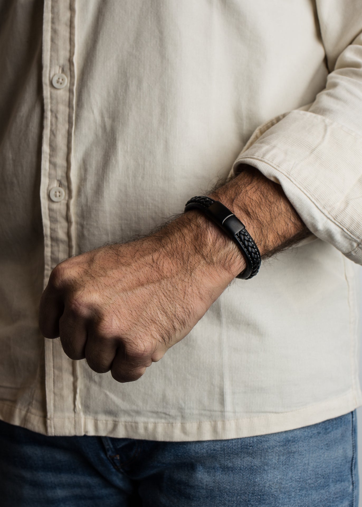 Akitsune-Fides-Mens-Leather-Bracelet-Black-Black-2