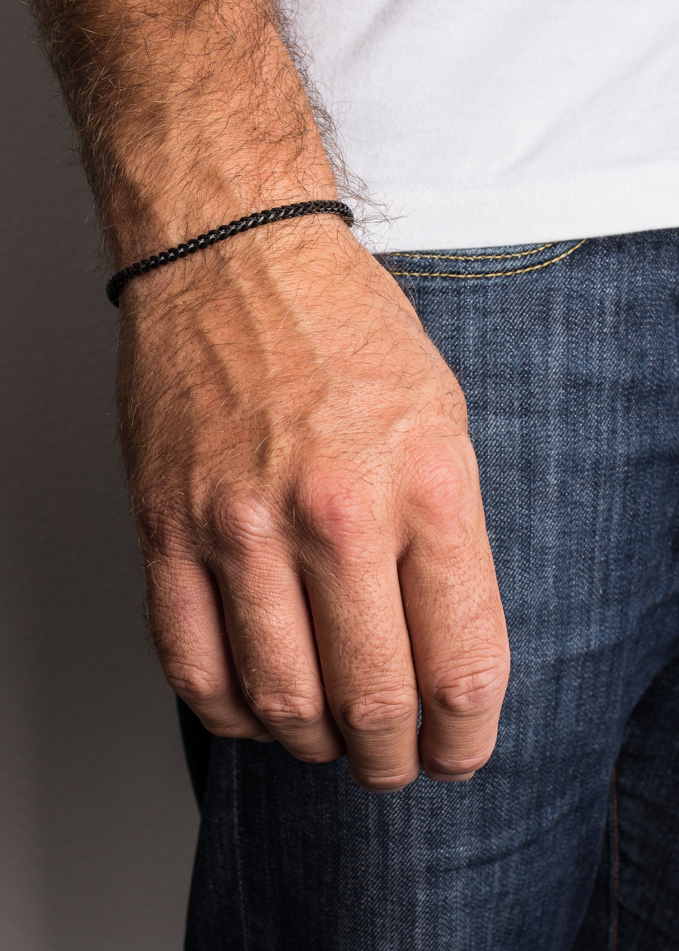 Akitsune-Franco-Chain-Bracelet-Matte-Black-Model-2