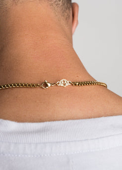 Akitsune-Franco-Necklace-Chain-Gold-Model-1