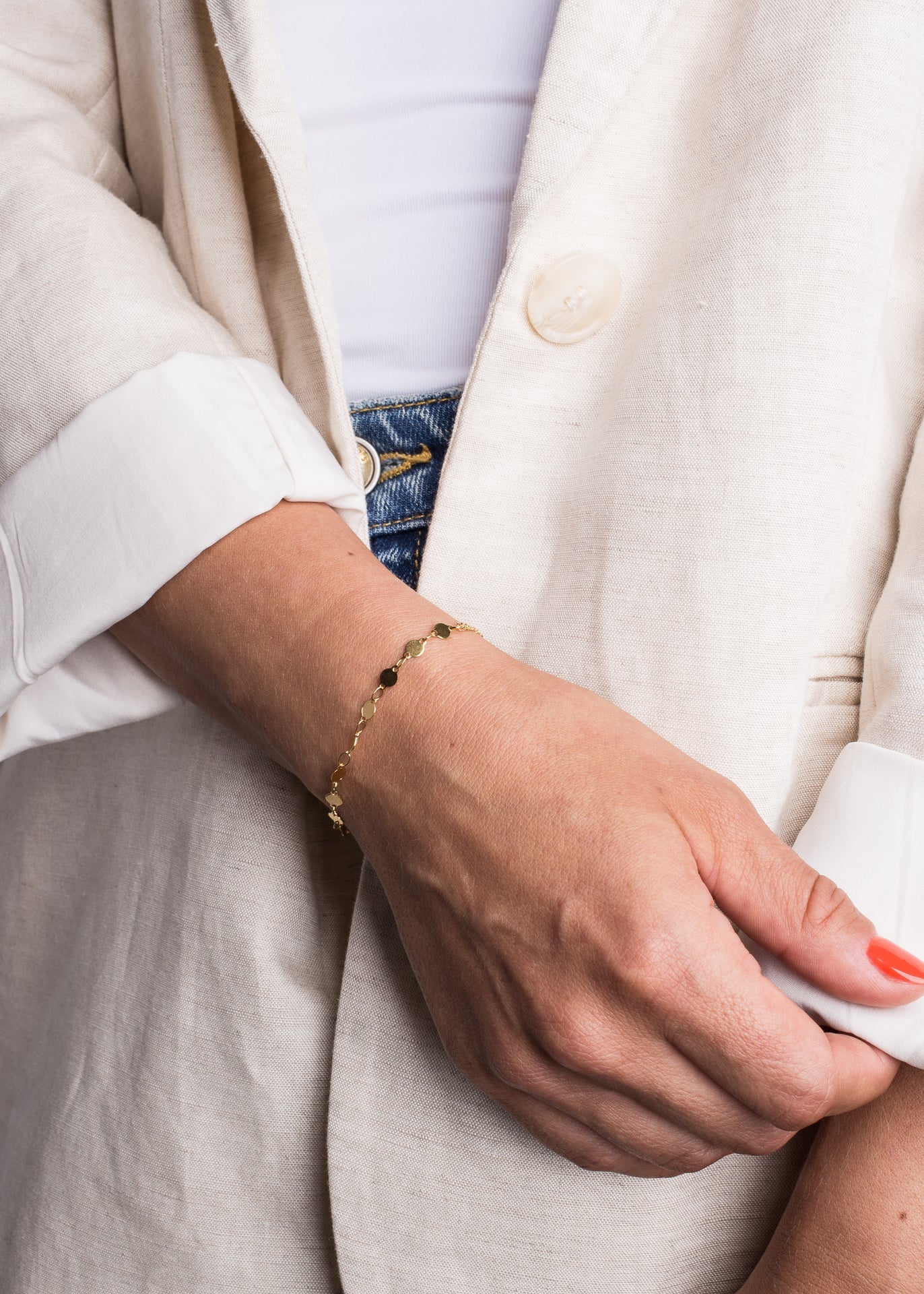 Akitsune-Grace-Bracelet-Gold-Model-2