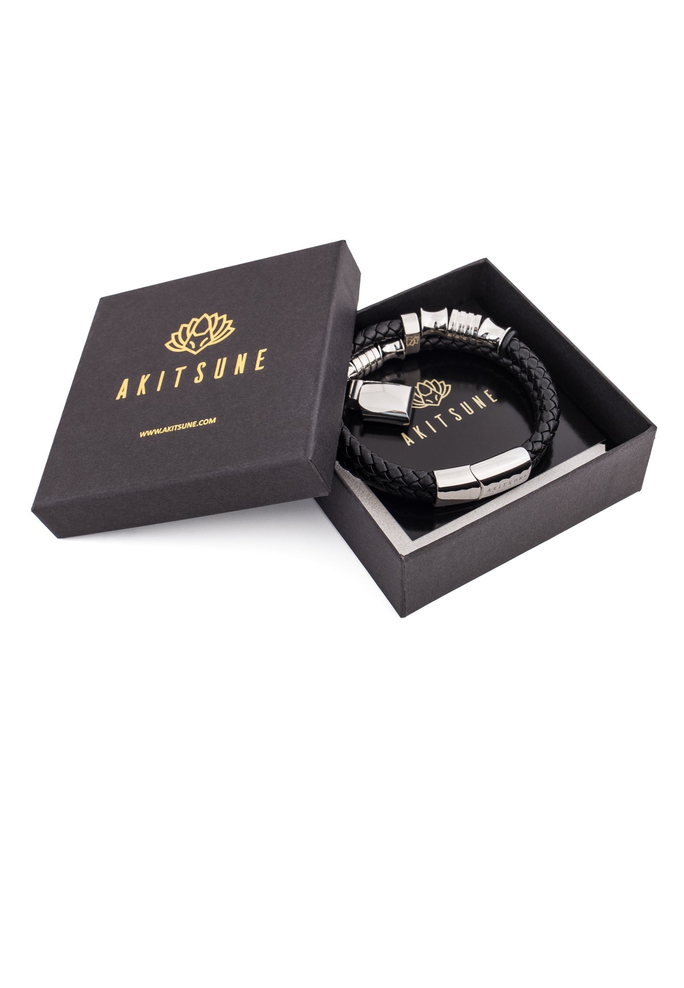 Akitsune-Gracilitas-Leather-Bracelet-Silver-Black-Magnetic-1