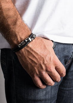 Akitsune-Gracilitas-Leather-Bracelet-Silver-Black-Model-1PXVhEzuKjn1RK