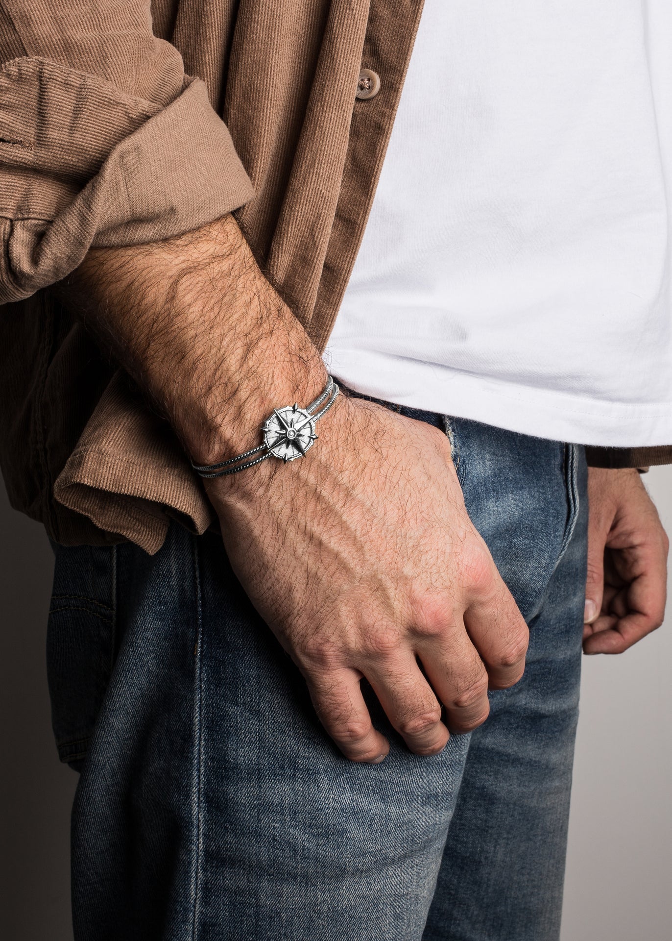 Akitsune-Guidance-Bangle-Gold-Compass-North-Star-Model-23VbiLJYAWKNkZ