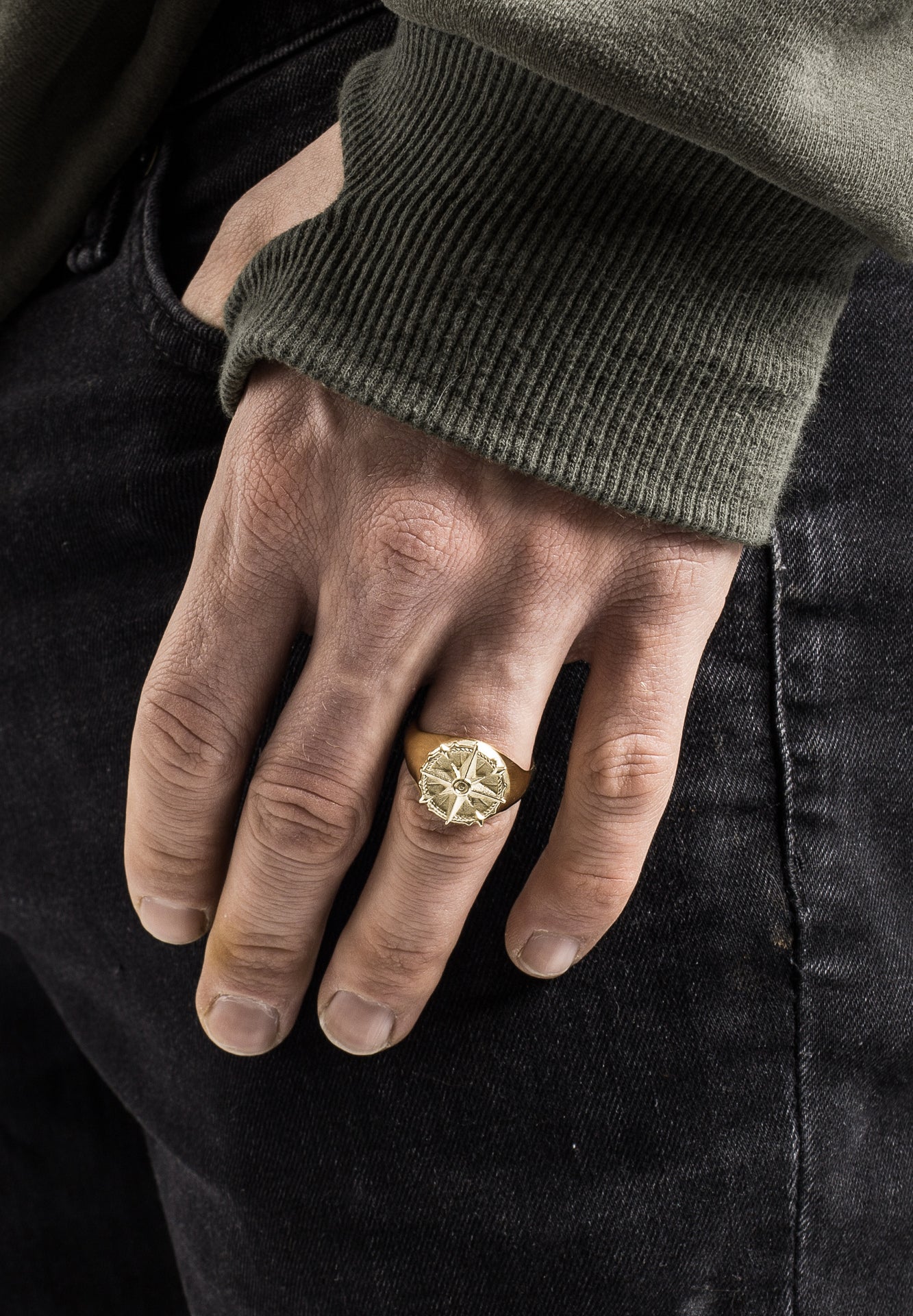 Akitsune-Guidance-Compass-Ring-Gold-Nautical-Sea-Map-Model-High