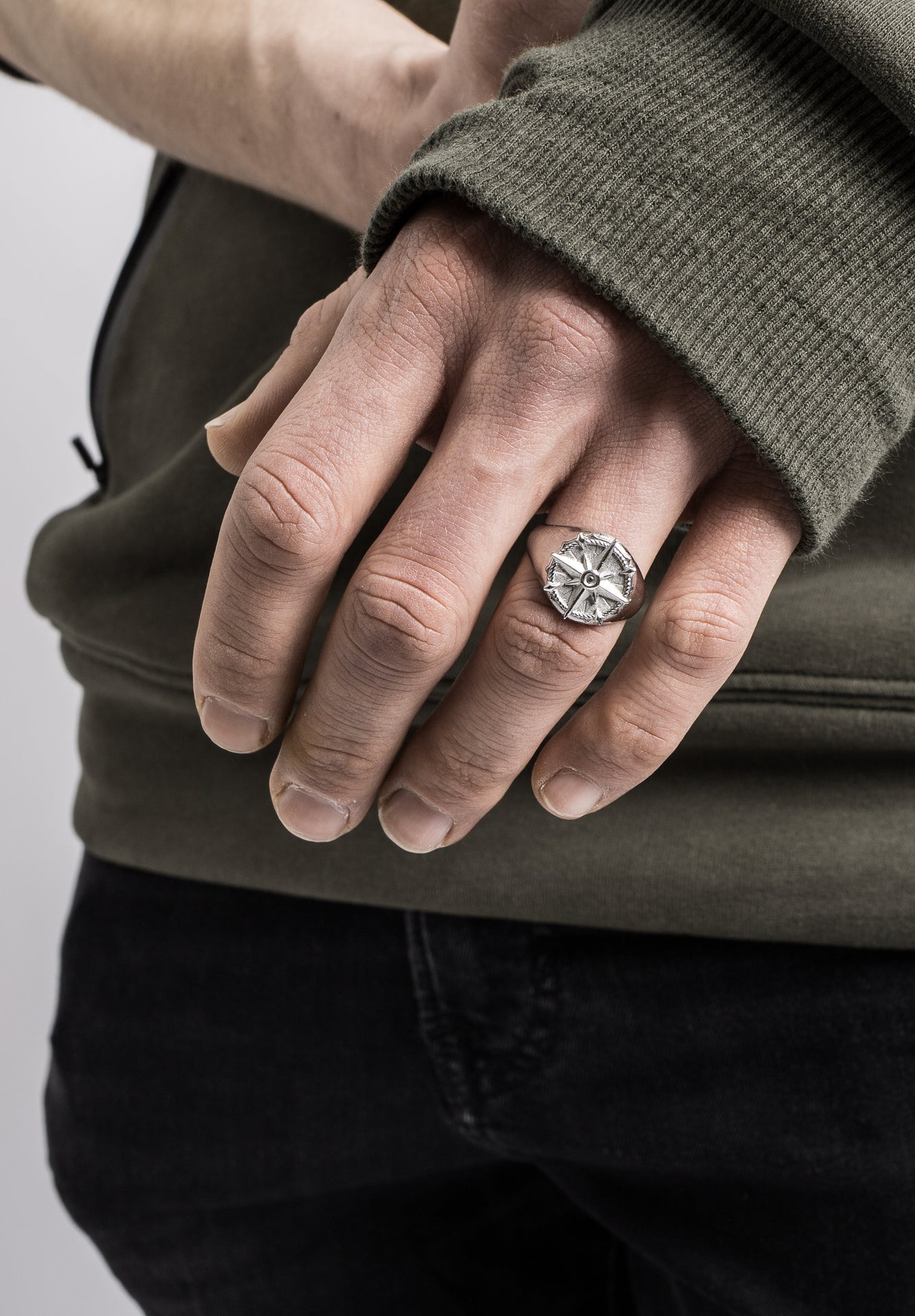 Akitsune-Guidance-Compass-Signet-Ring-Silver-Men-Jewelry-Nautical-Front-Model-2-high