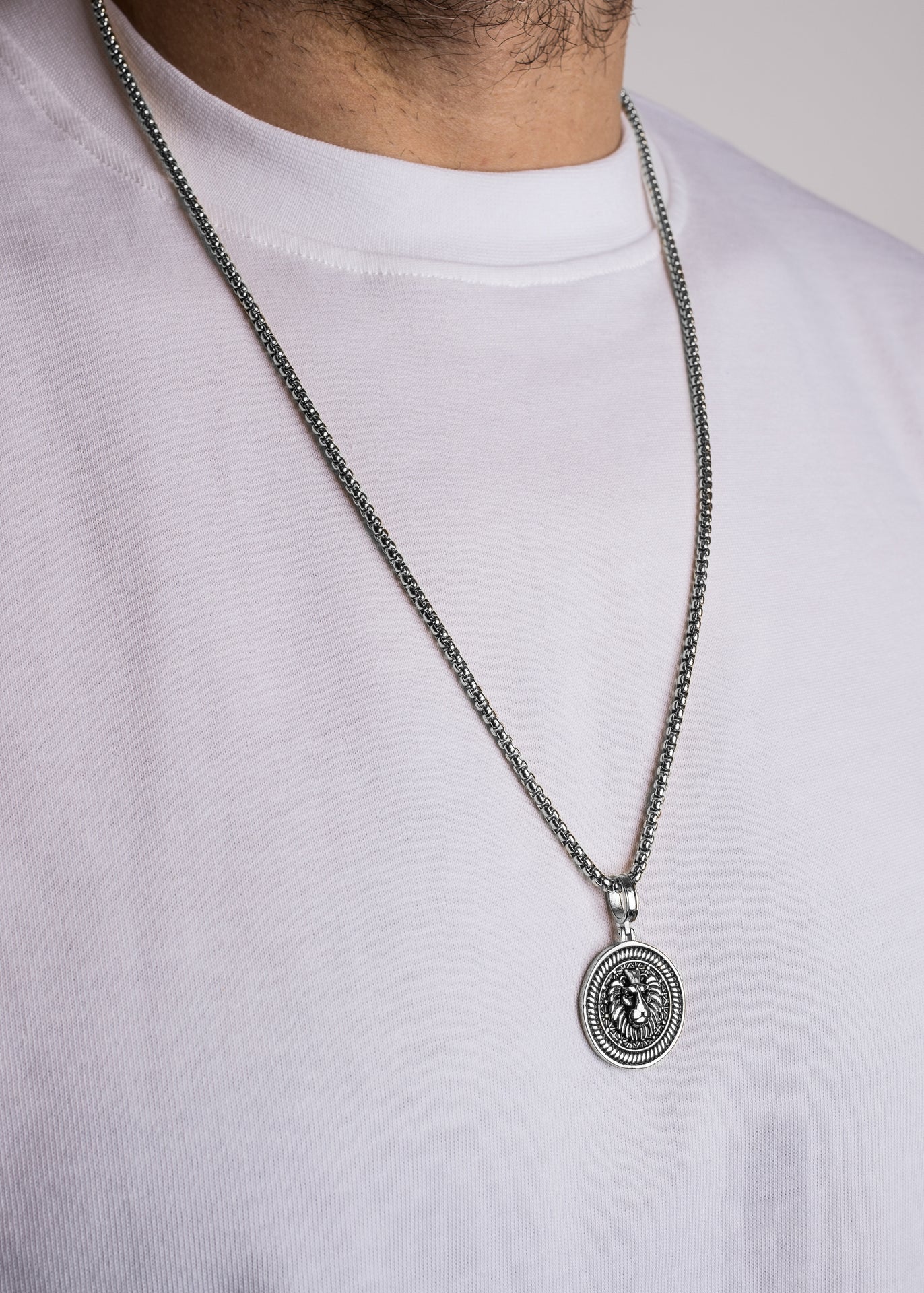 Akitsune-Imperator-Necklace-Antique-Silver-70-cm-Mens-Lion-Chain-Pendant-1