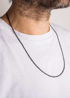 Akitsune-Magnas-Chain-Link-Matte-Black-Model