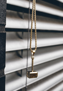 Akitsune-Malleum-Pendant-Gold-Thor