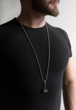 Akitsune-Malleum-Pendant-Necklace-Silver-Model-2