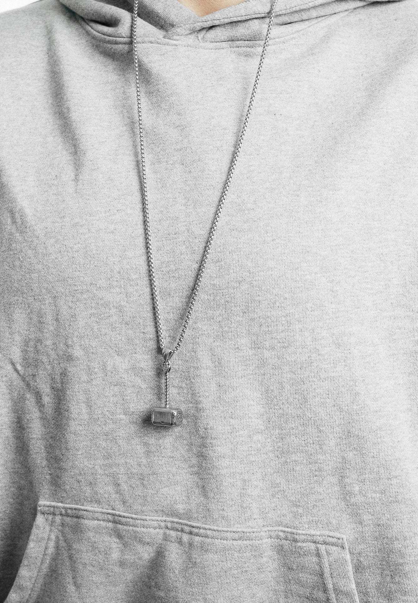 Akitsune-Malleum-Pendant-Necklace-Silver-Model