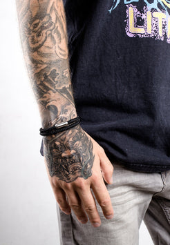 Akitsune-Mare-Nylon-Bracelet-Matte-Silver-Black-Front-Model