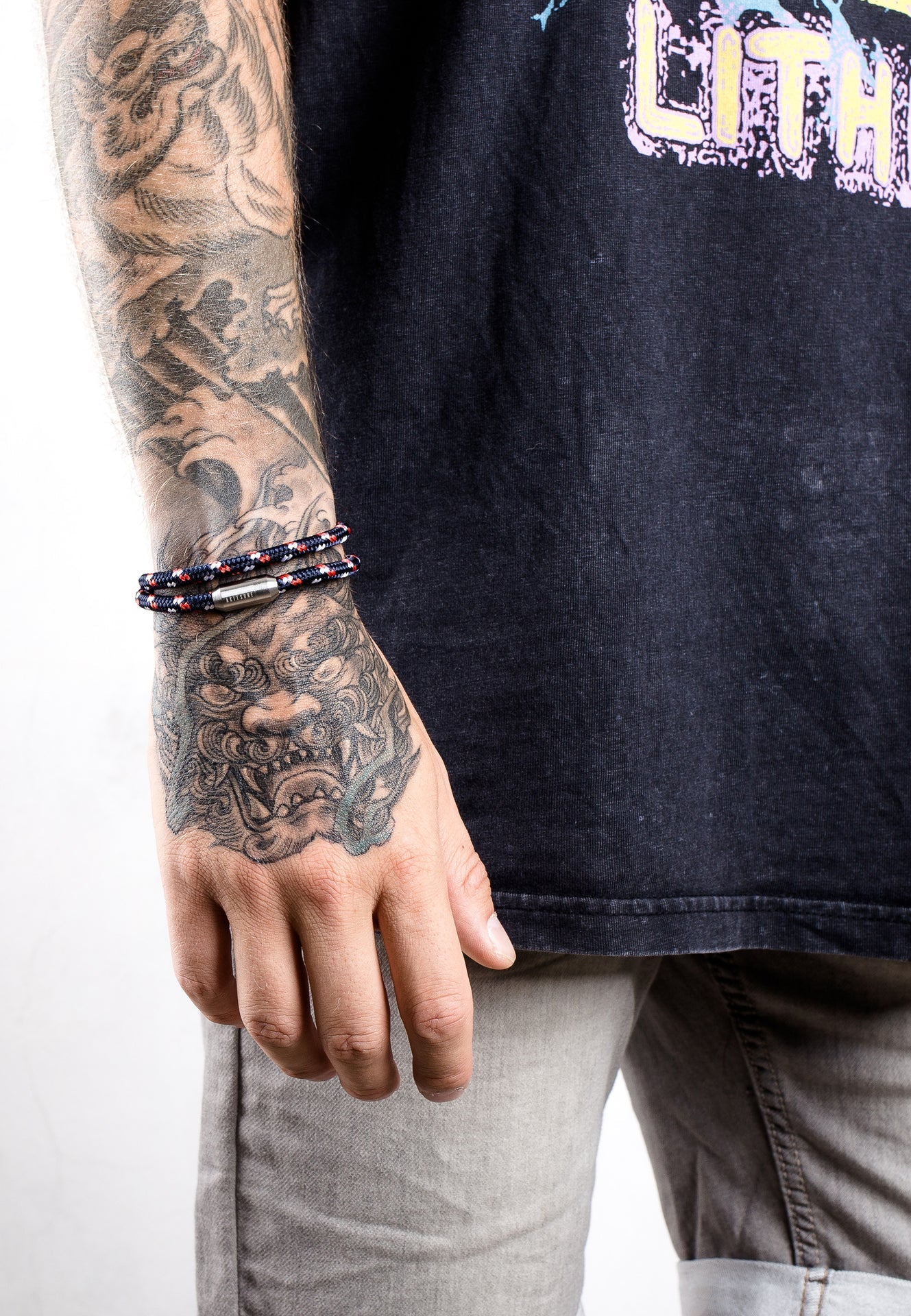 Akitsune-Mare-Nylon-Bracelet-Silver-Black-Blue-Multicolor-Model-2