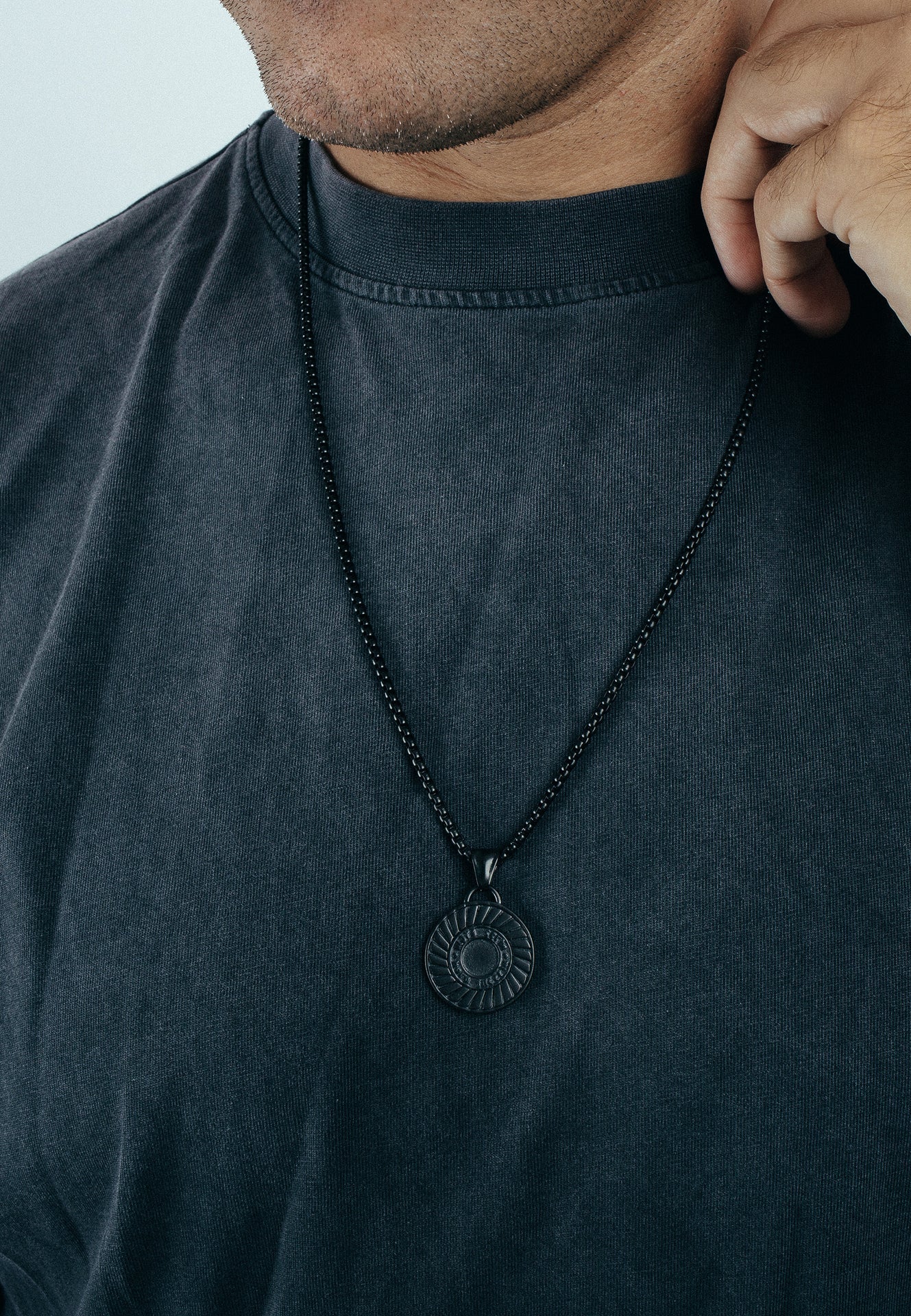 Akitsune-Mortis-Pendant-Matte-Black-Medival-Model